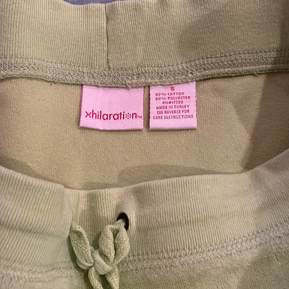 Adorable juniors summer skirt small - Picture 2 of 3